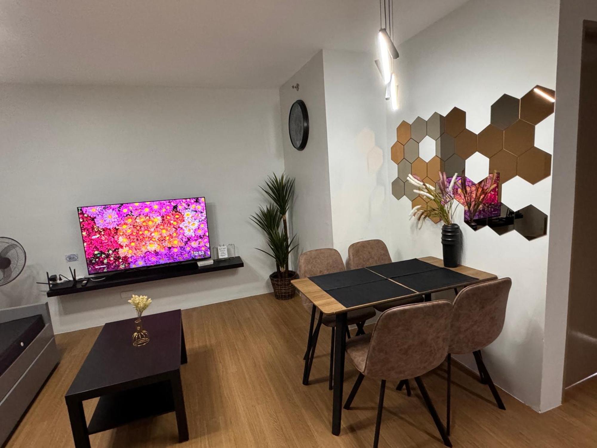 Cozyvilla At Pine Suites Tagaytay 2Br Or Studio With Free Parking 2Br In Basement Parking And Studio In Offsite Parking Tagaytay City Exterior photo